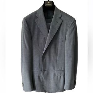 Corneliani -summer weight unlined super 150s suit (Made in Italy 50R LeaderSoft)